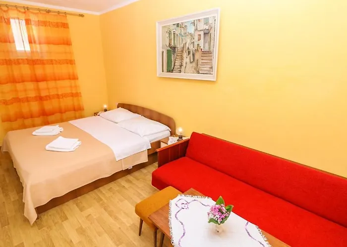 Double Rooms Tomica 2 With Balcony